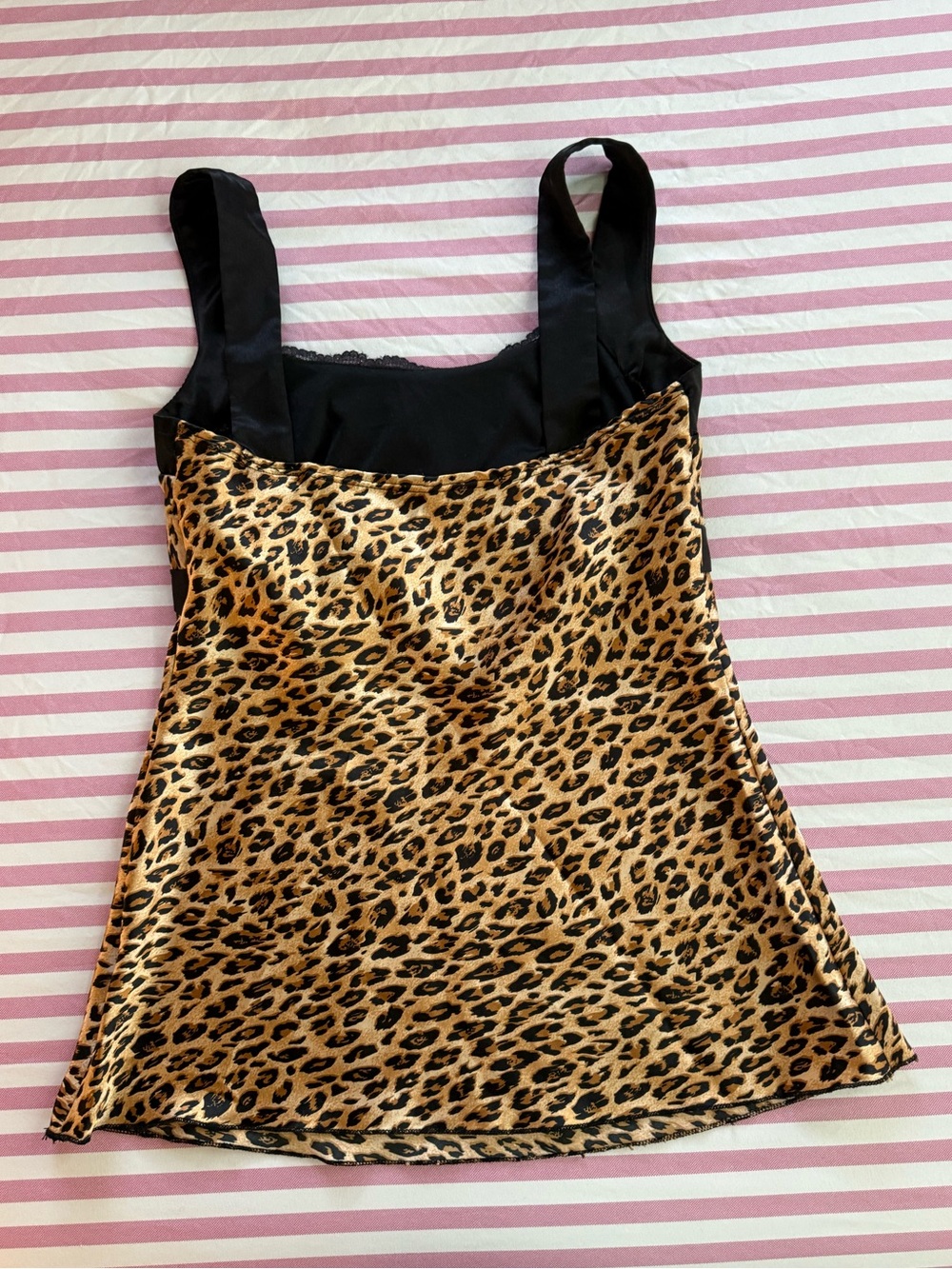 Tempted Leopard Print Top - Picture 2 of 6